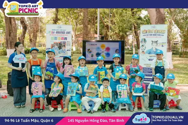 Hình ảnh trẻ tham gia topkid art picnic 