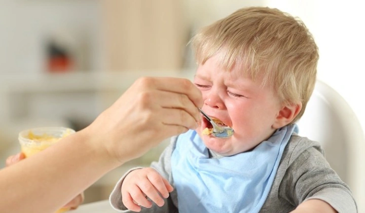 Không bập bẹ các âm như "baba", "mama"