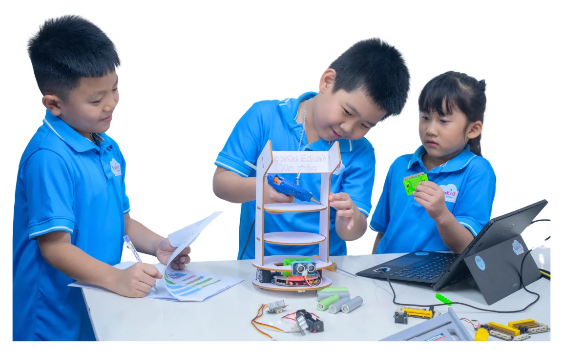 TOPKID STEAM ROBOTICS mang lại cho trẻ