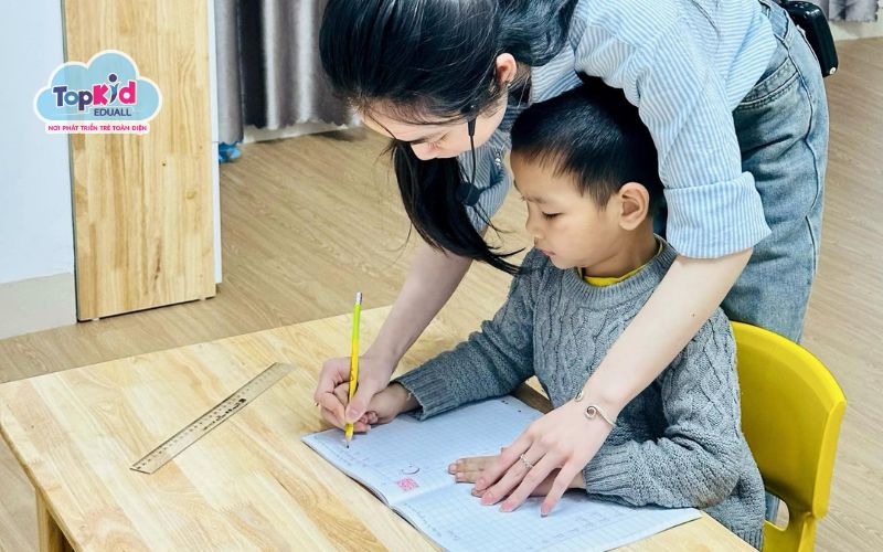 trung tâm luyện chữ cho bé vào lớp 1