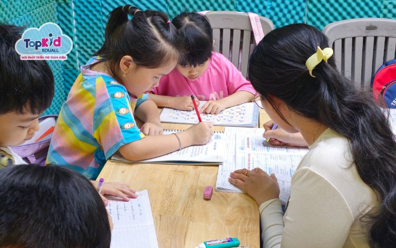 trung tâm luyện chữ cho bé vào lớp 1