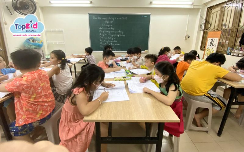 trung tâm luyện chữ cho bé vào lớp 1
