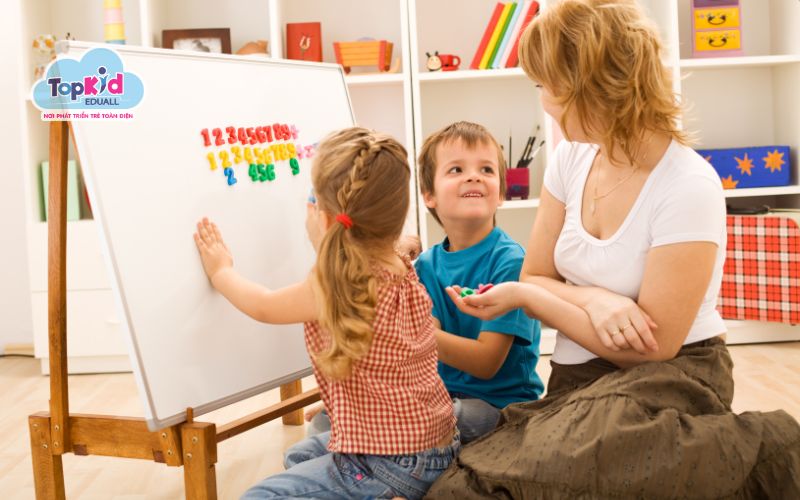 Cách dạy con học toán chuẩn bị vào lớp 1 hiệu quả: Cùng con đọc sách toán học