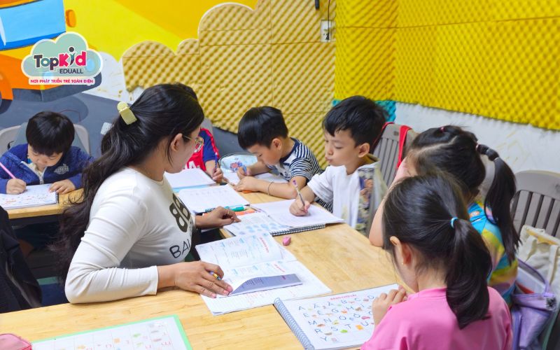 Điểm nổi bật của lớp tiền tiểu học tại TOPKID EDUALL