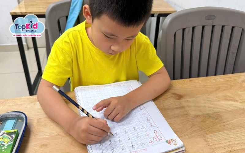 Ưu và nhược điểm khi học Tiền tiểu học với gia sư
