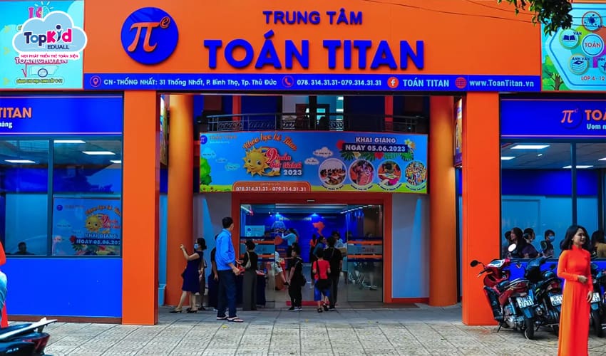 Trung tâm Toán Titan Trung tâm Toán Titan