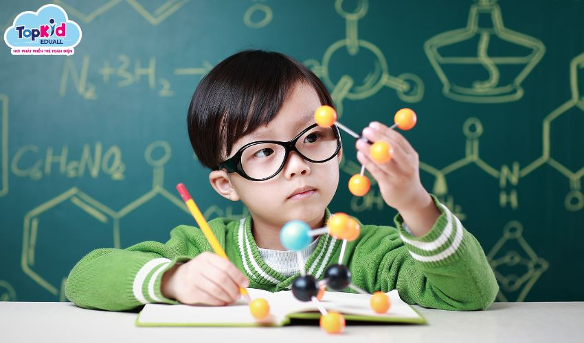 Học vẽ có giúp bé thông minh hơn Học vẽ có giúp bé thông minh hơn