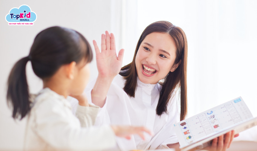 Khuyến khích trẻ tò mò mỗi ngày