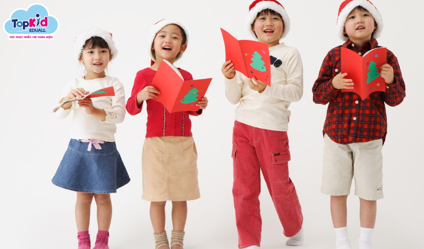 Hát, vè, đóng kịch, đồng dao là phương pháp rèn luyện cho bé