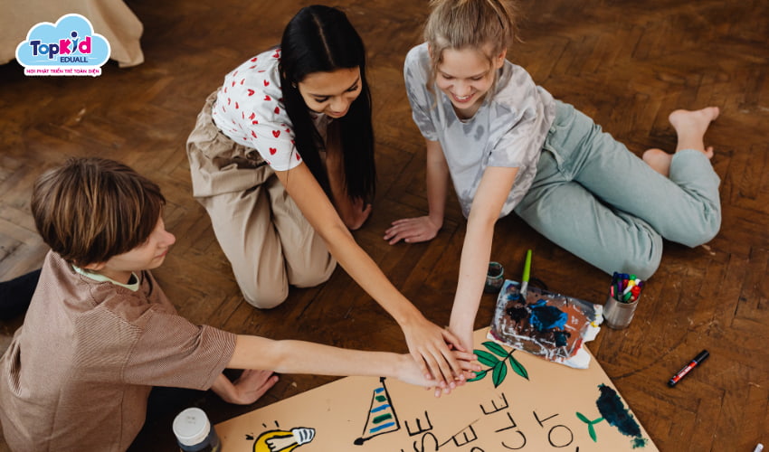 Học tập qua cách thực hiện dự án nhỏ.