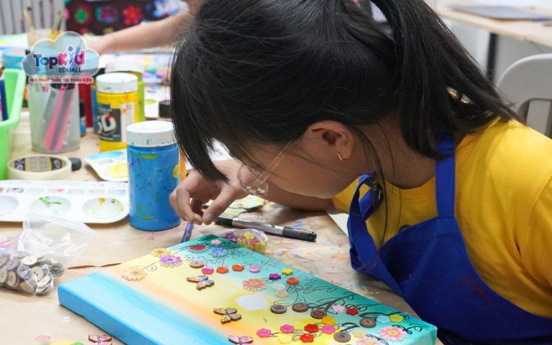 Lớp vẽ nâng cao (11–15 tuổi)