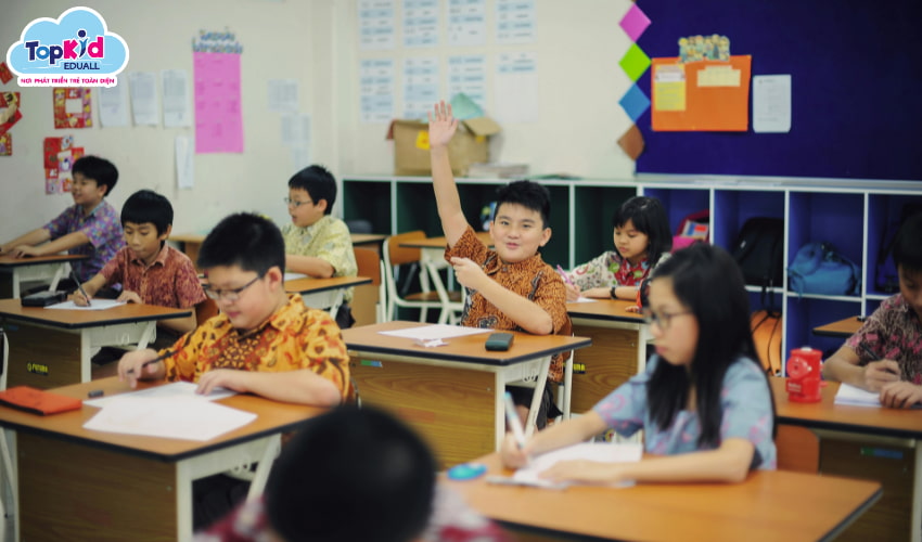 Năm học đầu tiên - giai đoạn hình thành tư duy học thuật