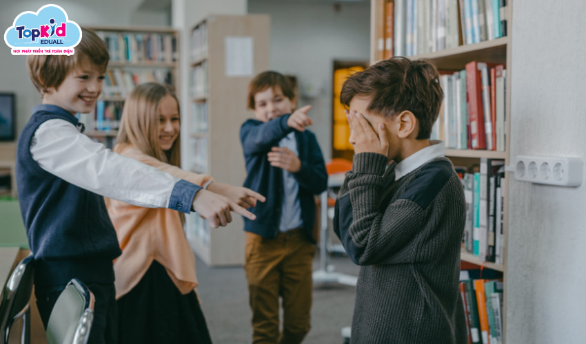 Bắt nạt học đường là gì?