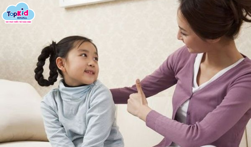 Sử dụng “Ngôn ngữ Tích cực” (Positive Language)