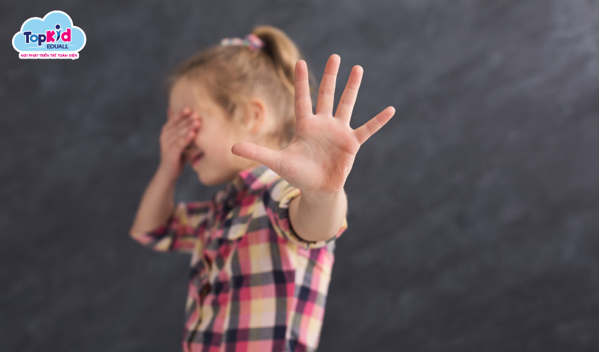 Dạy con tự vệ bằng cách nói không với hành vi xâm phạm