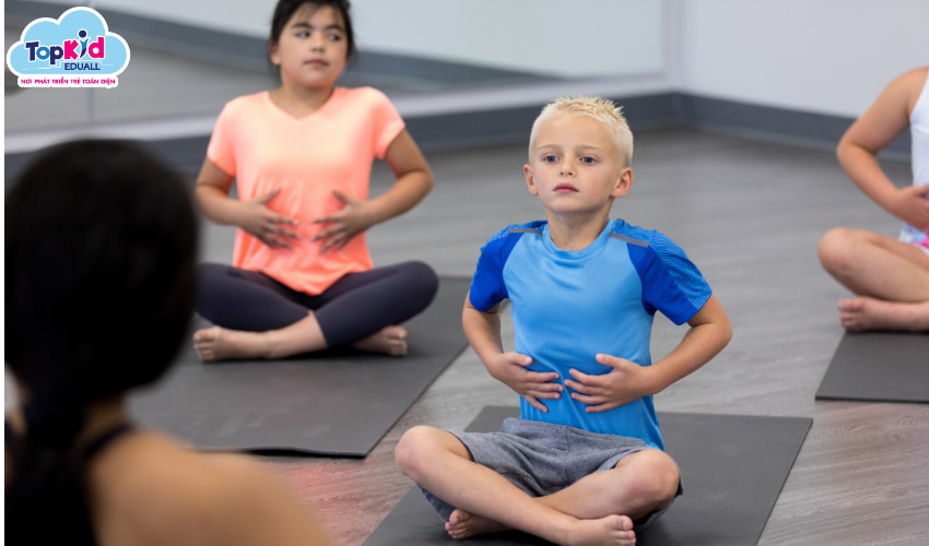 Xác nhận cảm xúc – Tạo không gian an toàn cho con bộc lộ (Validate & Connect)