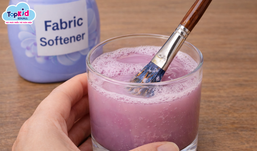 Giải pháp “cây nhà lá vườn”: Ngâm cọ với nước xả vải ấm