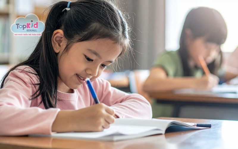 File PDF hỗ trợ bé làm bài tập từ vựng chương trình tiếng Anh lớp 1