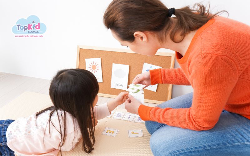 Cách dạy tiếng Anh cho trẻ lớp 1 tại nhà: Biến việc học thành trò chơi tương tác