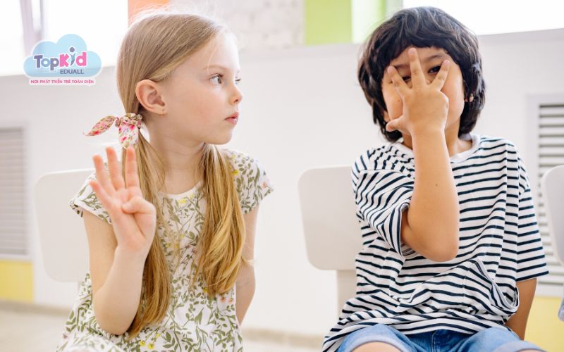 Tương tác và phản xạ qua câu hỏi ngắn