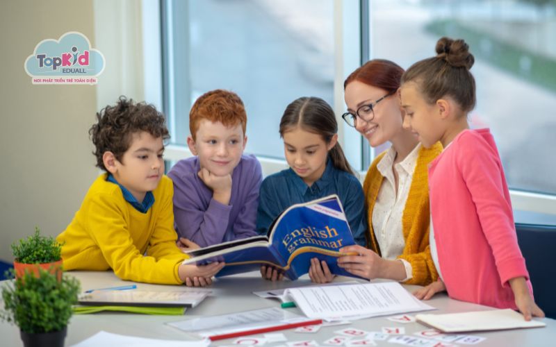 Khi nào nên cho con học ngữ pháp tại trung tâm?