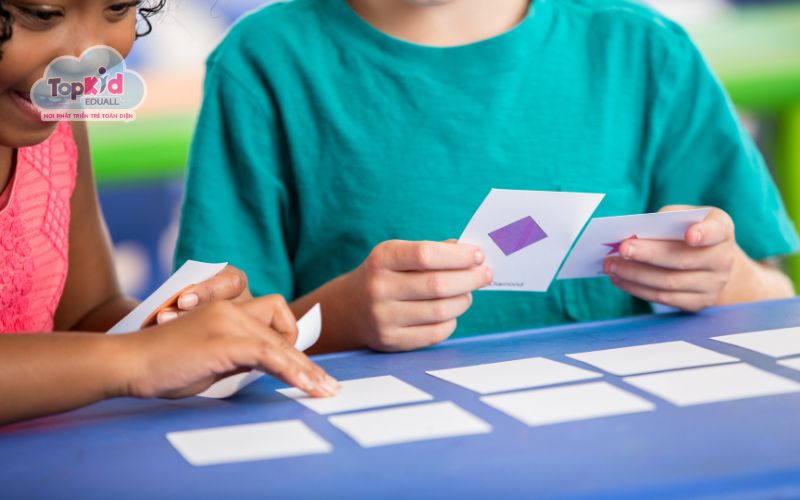 Flash card memory game (Lật thẻ tìm cặp giống nhau)